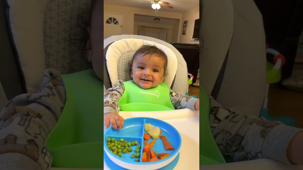 Baby's Veggie Delight: Exploring New Flavors in the Solid Food Journey!
