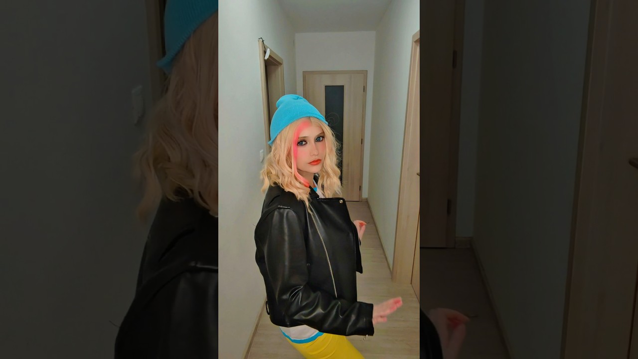 Didn't know you can move like that | Zoé & Marinette @nikkihatsunecosplay#miraculous #cosplay