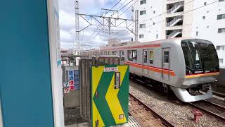 東京メトロ東西線浦安駅2000系快速中野行き到着