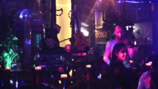 Ayagina Pembe Salvar Giyer = Hasretim = Canlimuzik Eglence Her Hafta Mavigul/Lumiere Arnhem