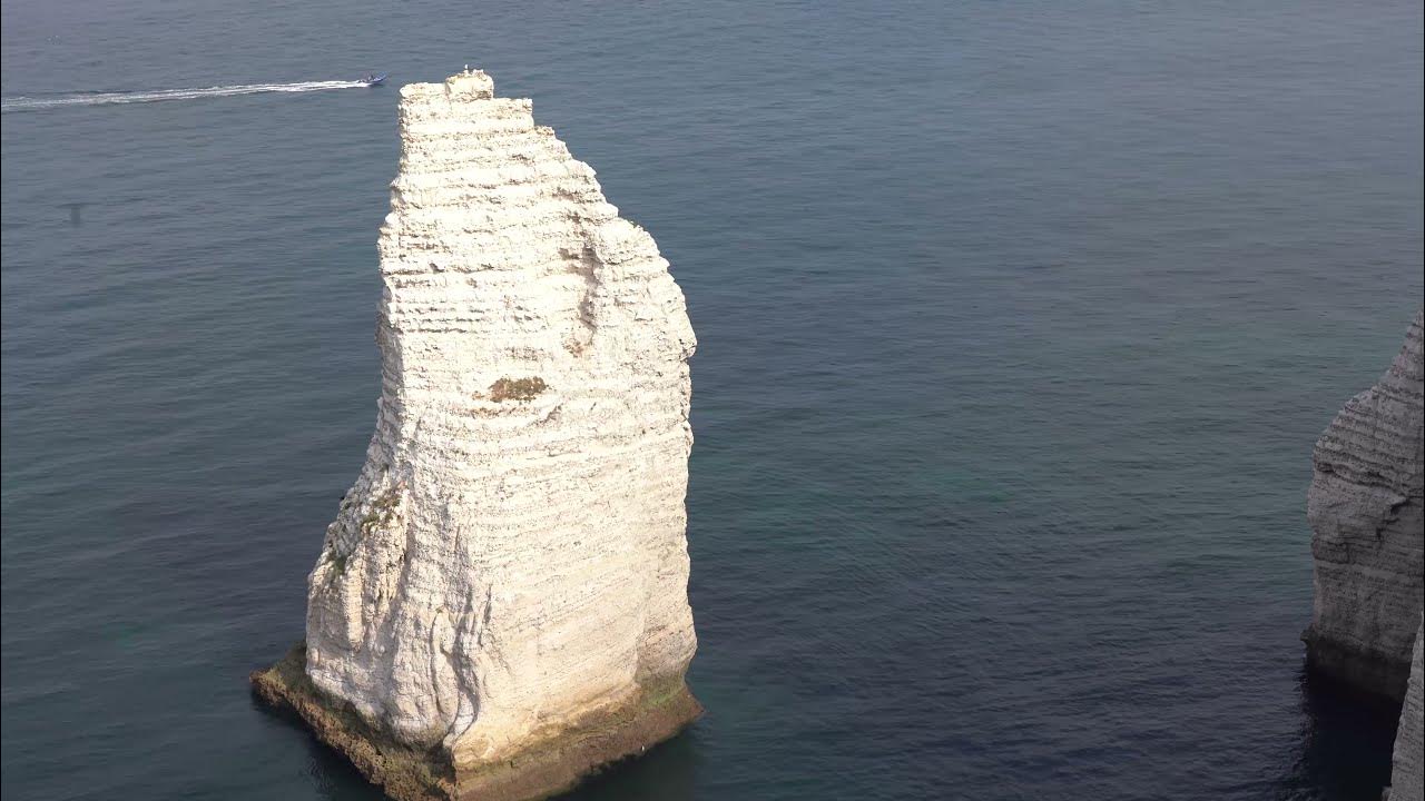 Claude Monet & Etretat Claude Monet & Etretat