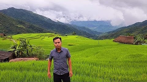 Ngôi làng cô đơn giữa núi rừng Hà Giang nhận quà sớm. Nguyễn Tất Thắng