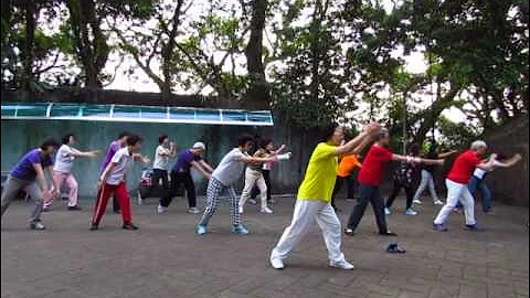 2016 10 26仙迹岩晨间运动陈丽卿带和和音乐操MVI 2386 - 天天要闻