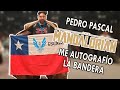 The Mandalorian - Pedro Pascal me autografía la bandera de Chile | Star Wars Celebration Chicago