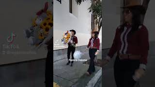 florería Deisma Quito 0980528975 entregas especiales el patrón le manda flores