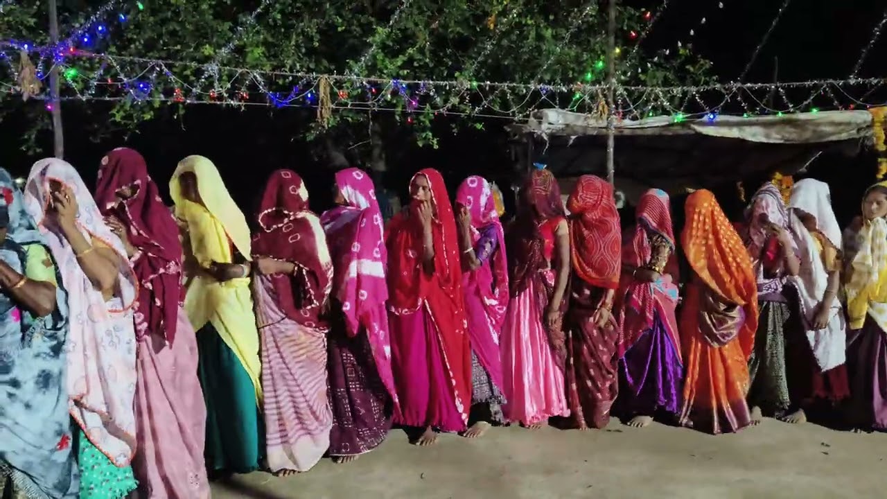 trending song (geet) Navratri अम्मा माहू नकरियु भमर वनीलां मारा आमा वेवाई रे 