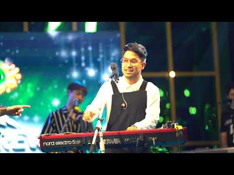 คนเราจะแอบรักใครสักคนได้นานแค่ไหน - บี๊บ Rooftop feat. แทน Lipta @ Chang Cold Brew Fest Sathorn Sqr