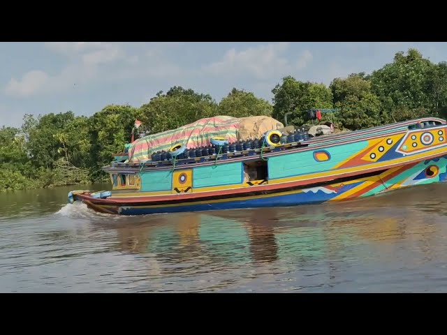 BANYAK JUMPA MOTOR JUKUNG  & SPEEDBOAT PULANG DARI PALEMBANG class=