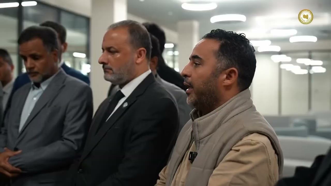 جولة القائد العام ومدير صندوق إعمار ليبيا علي المشاريع مدينة بنغازي للاطلاع على سير الأعمال .