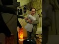 أخيرا سامحهم ورجعهم على الشغل بانه رومانتيكا