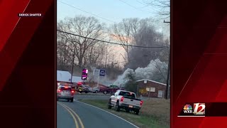 Part of Highway 89 closed due to building fire, crews say