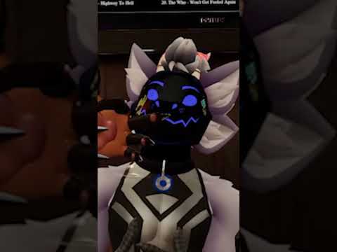 قزم على الرف شورتات فيديو تيوبر فروي