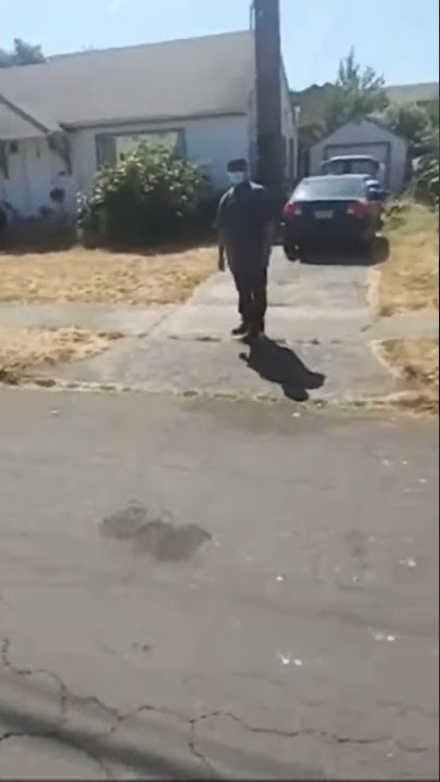 Masih pakai masker di luar bro 😂 98 derajat. DI KEHIDUPAN NYATA