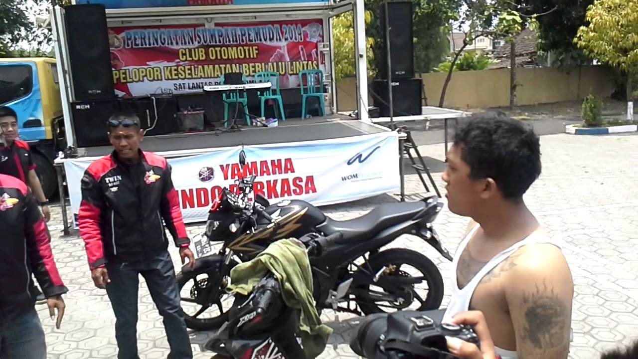 Yel yel Keselamatan berlalu lintas HSFC Jombang - YouTube