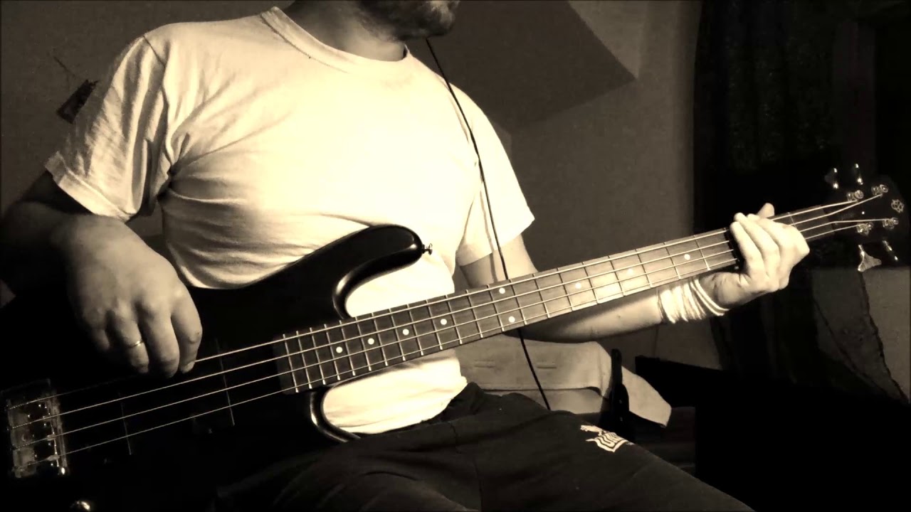 RHCP Under The Bridge (Bass Cover) YouTube