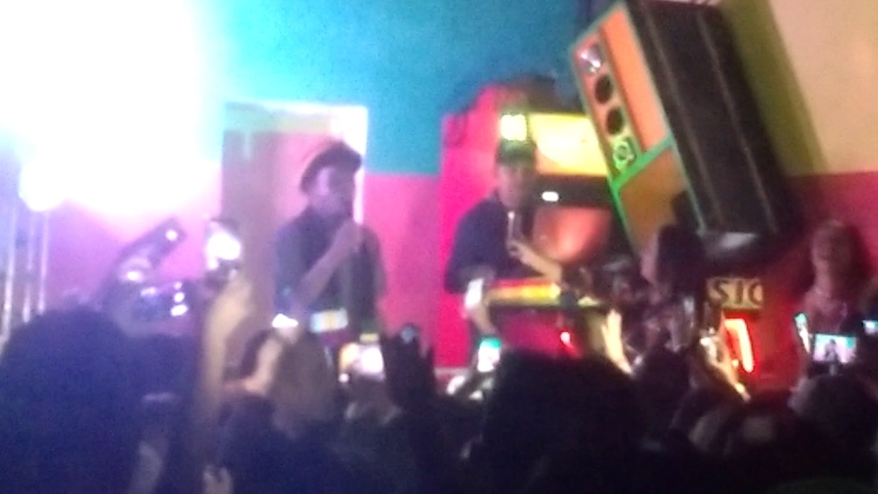 Eric Donaldson - Bring Your Sweet Love To Me ( Ao vivo no Espaço Reggae SP Radiola Black Music) - YouTube