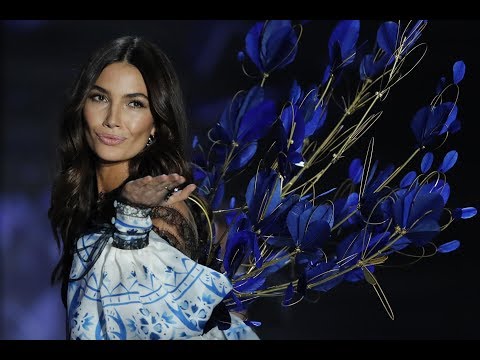 Lily Aldridge Victoria's Secret Runway-end Pose 2009-2017