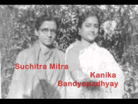 Poth Diye Ke Jay Go Chole   Rabindrasangeet   Suchitra Mitra  Kanika Bandyopadhyay