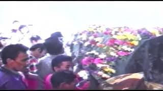 Ribuan orang menghadiri pemakaman almh.NIKE ARDILLA 19 Maret 1995