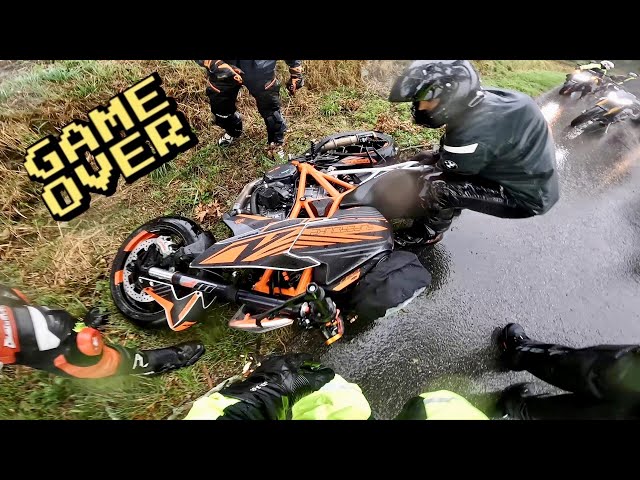 J'ai Crashé la KTM 😰 Attention à la Pluie