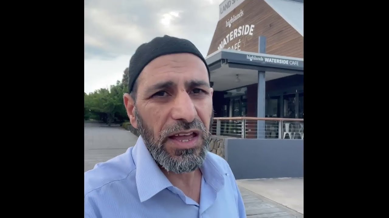 المبالغة في الوليمة والمهر ومخالفة سنة النبي(ص)