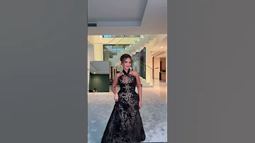 إطلالة سارة زوجة غيث مروان بعرس شيرين و اوسي 