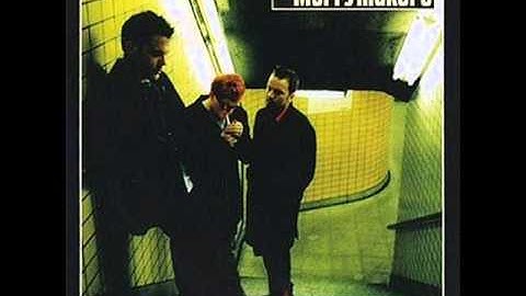 MERRYMAKERS- Monkey In The Middle