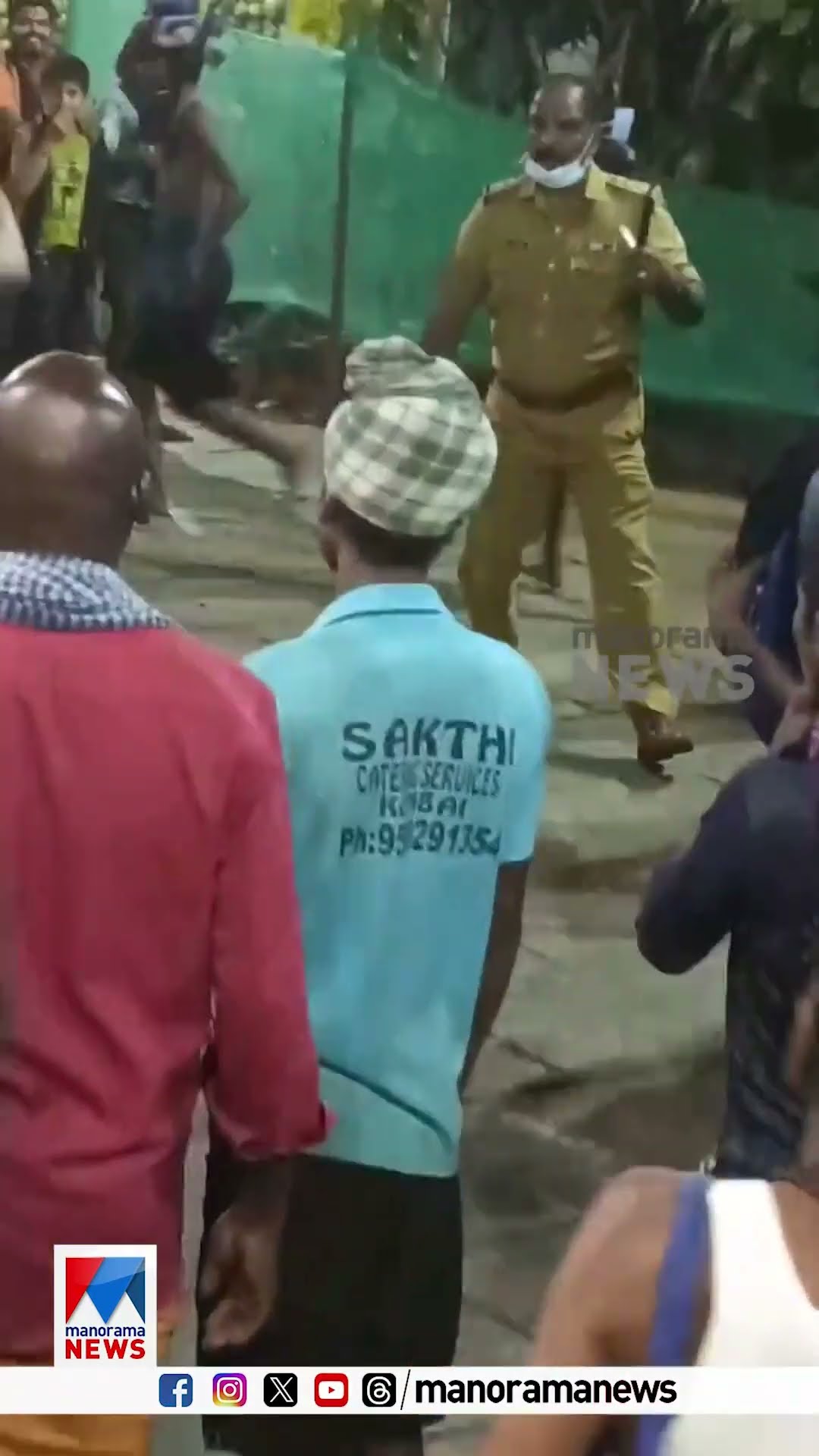 പമ്പ നീലിമല അടിവാരത്ത് നിന്ന് രാജവെമ്പാലയെ പിടികൂടിയപ്പോള്‍  #Kingcobra #Pampa