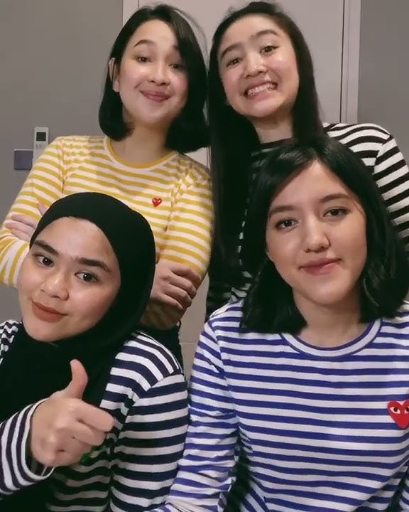 Febby Rastanty, Ify Alyssa, Agata Pricilla, Sivia Azizah (Blink Indonesia)