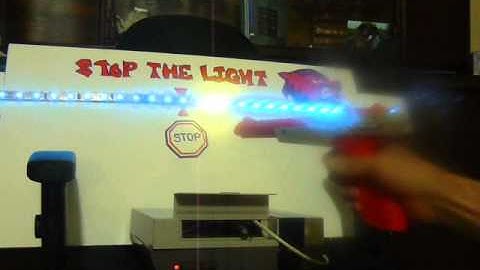 Arduino + LPD8806 strip "Stop the Light" game