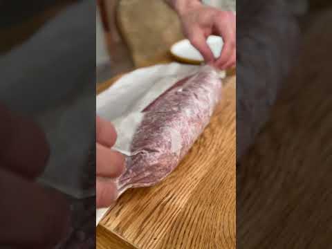 נקניק ביתי מתובל בתערובת פלפלים וויסקי