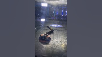 You can try to escape indefinitely... #battle #robots #battleofrobots #robotics #shorts