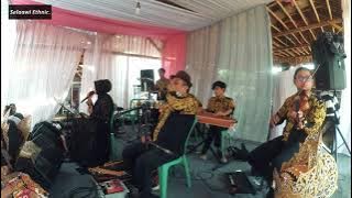 SRI PANGGUNG MEDLEY HAREPAN - SELAAWI ETHNIC COVER