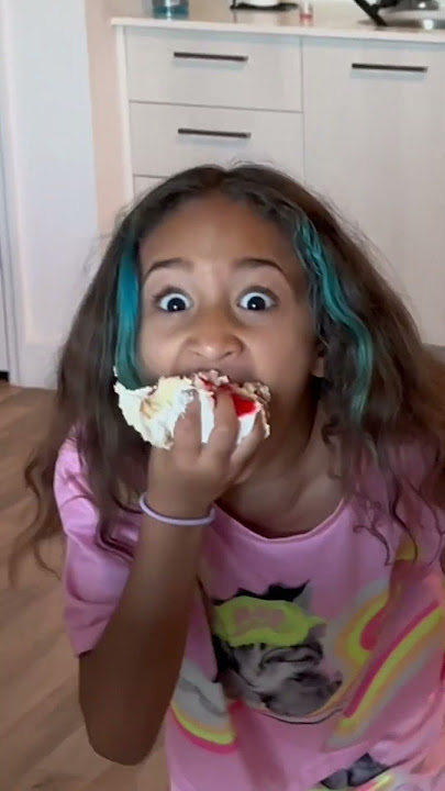 GIRL RUINS COUSINS BIRTHDAY SONG‼️ #dlafam #viral #family