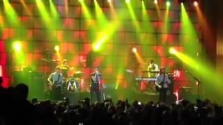 Maroon 5: "Harder To Breathe" Live In Chicago