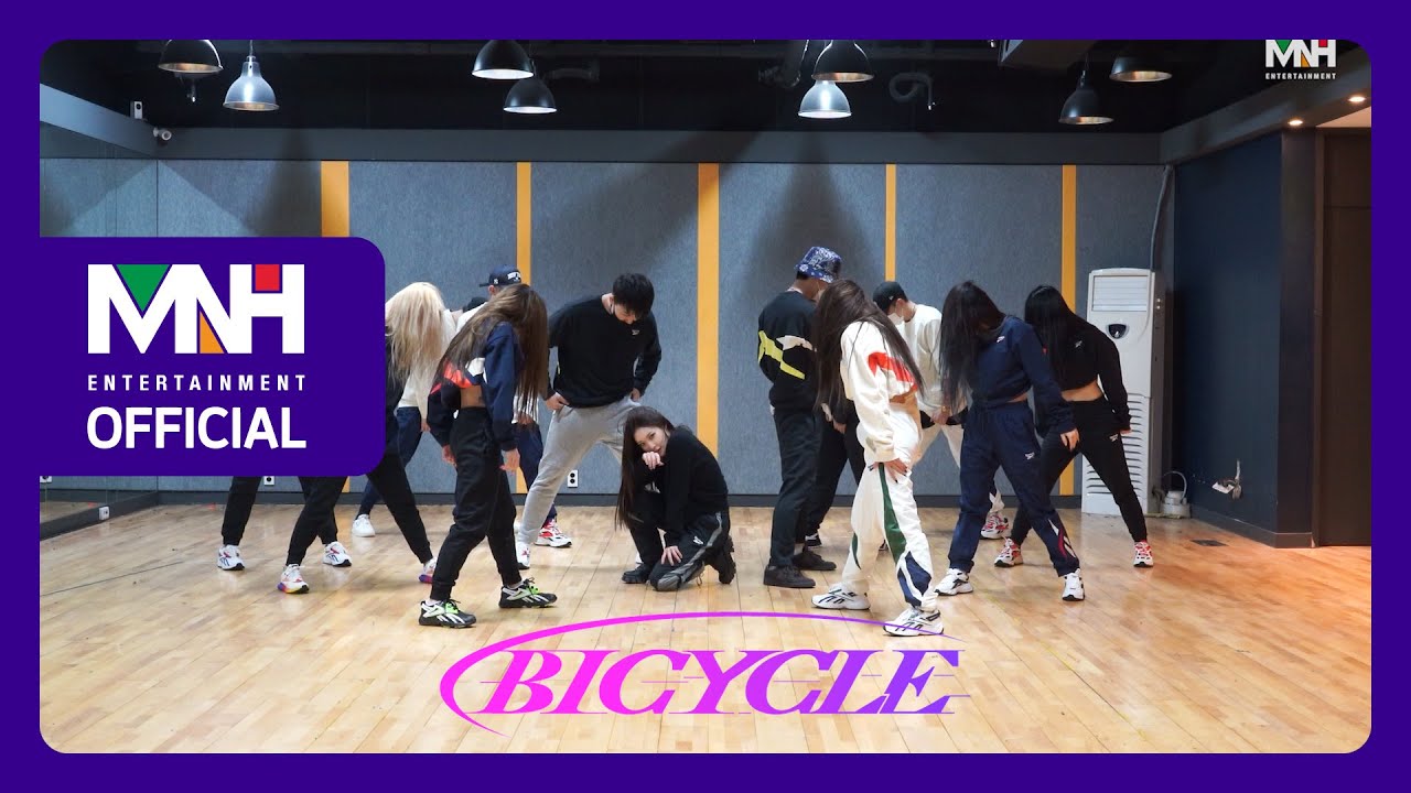 CHUNG HA 청하 'Bicycle' choreography Video