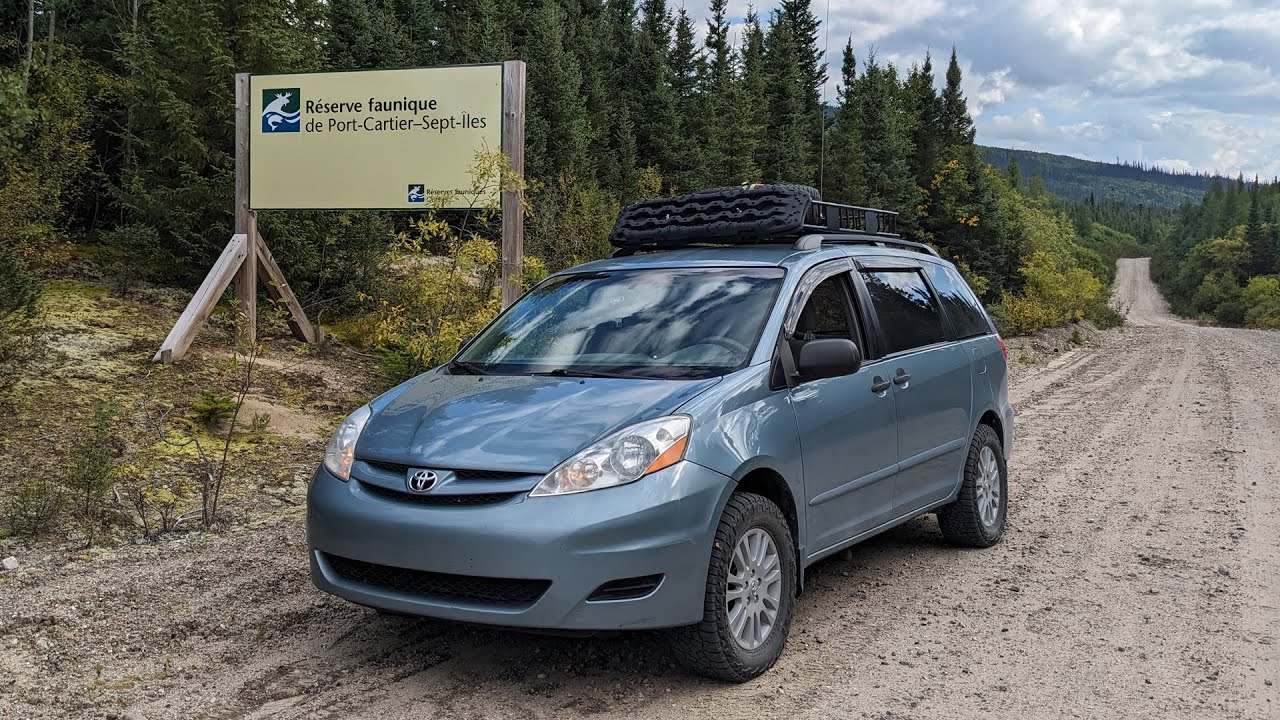 Une des «Routes» les plus ISOLÉES au Québec | Côte-Nord Épisode 1