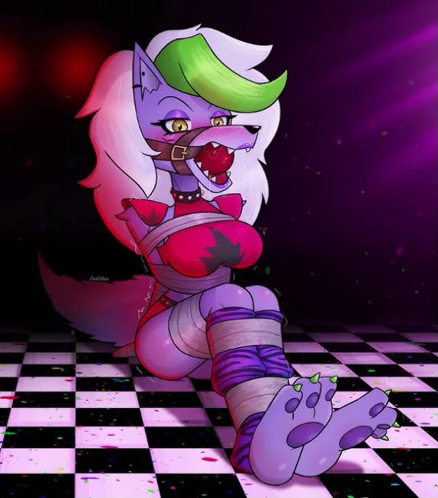 Roxy in bondage (2)