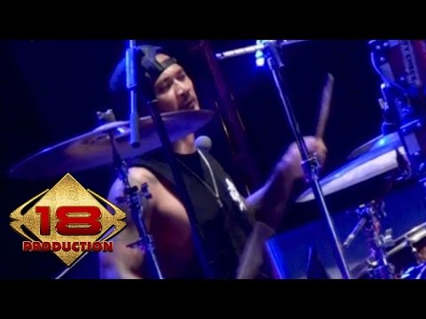 (Live) SUPERMAN IS DEAD - JADILAH LEGENDA @Konser Yogyakarta 6 September 2014
