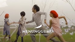 NOAH - Menunggumu (Official Music Video)  - Durasi: 3:47. 