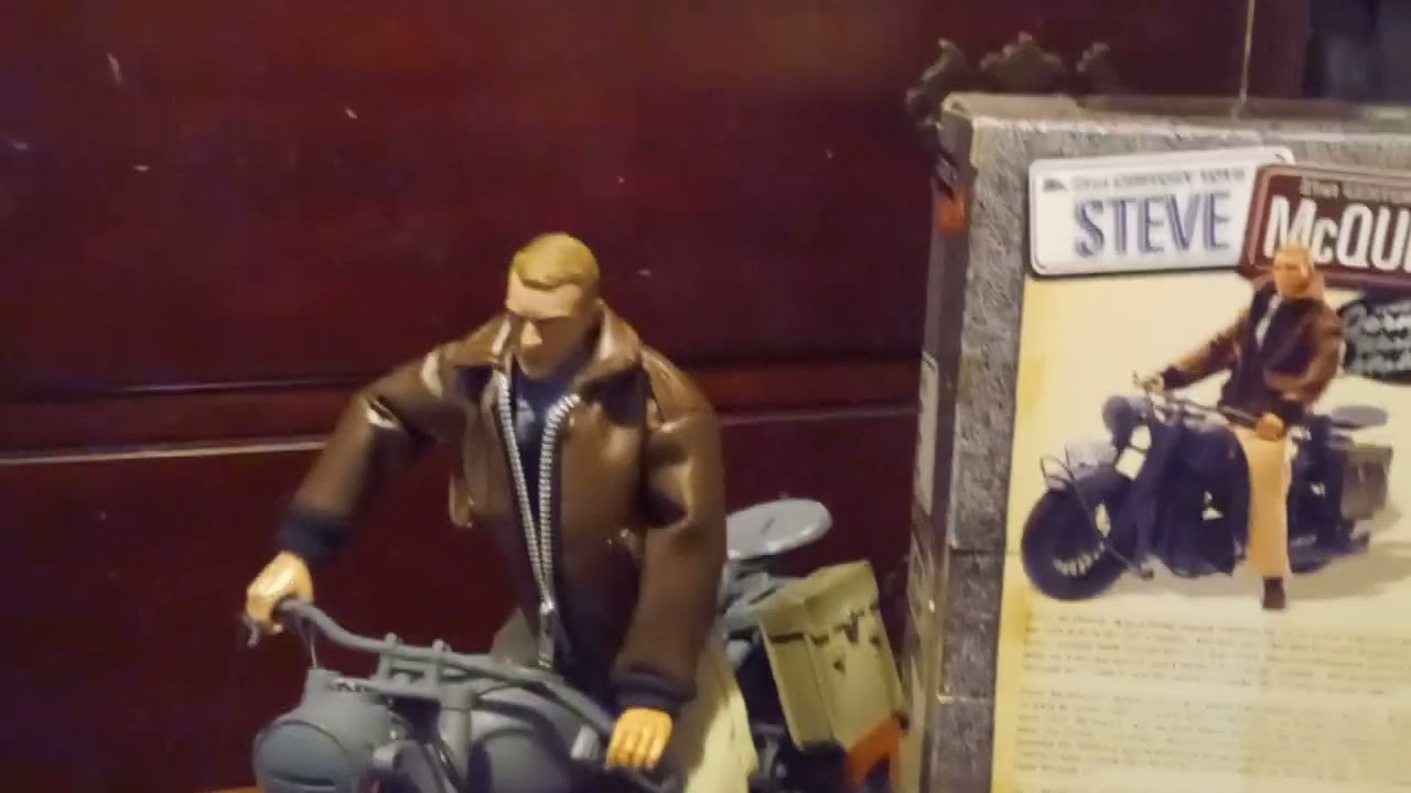 1/6 Scale Steve McQueen From 'The Great Escape' by 21st Century