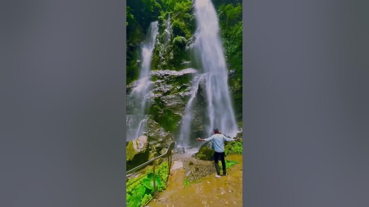 Queen of hills Darjeeling trip in 12 seconds with a heart touching Tune..do like and comment #viral