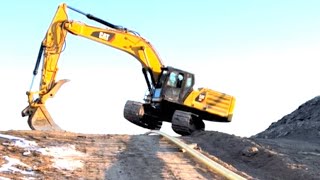 Excavator Hopping a Pipeline