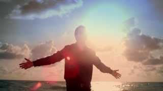 Ahmed Chawki - Habibi I love you (feat. Sophia Del Carmen & Pitbull) HD Video Resimi