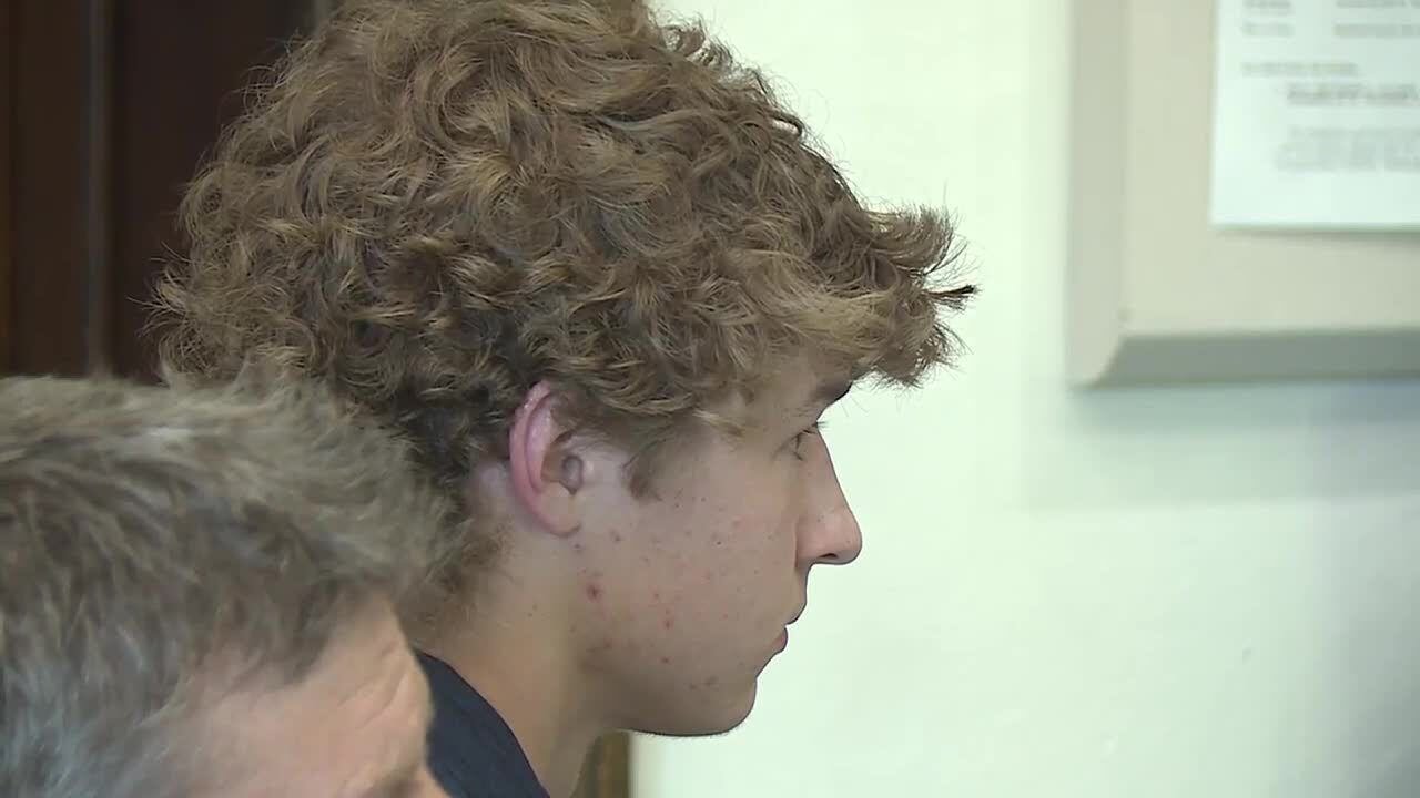 Arraignment set for suspect charged in 7th grader's death at bus stop ...