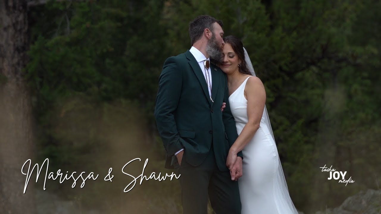 Pizza Pies and Bolo Ties | Marissa & Shawn | Wedding at the Woodlands, Colorado