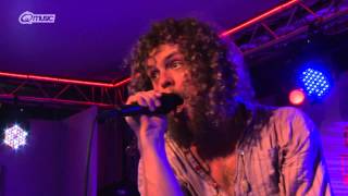 Video thumbnail of "DI-RECT - 'Here's to the Love' (live in het Q-hotel 2014)"