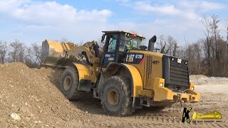 CATERPILLAR 972M Wheel Loader Digging Gravel pt2