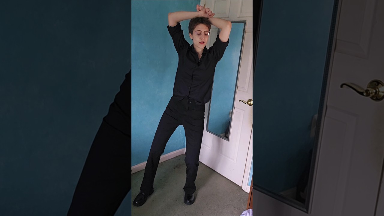 My back's more flexible than I thought #titancontent #titan_audition #dancetrainee #angrogynous