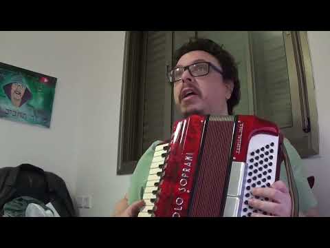 קקי מחייך שיר מצחיק עם אקורדיון 